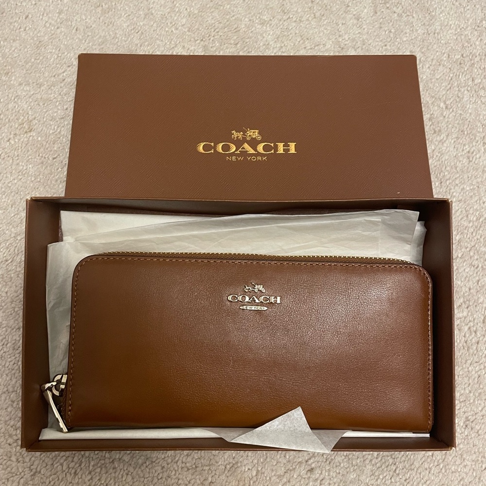 NWT coach leather wallet